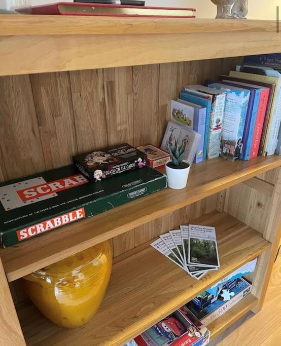 Hidden Gem Canal Facing Retreat With Lovely Walks Hopwas エクステリア 写真