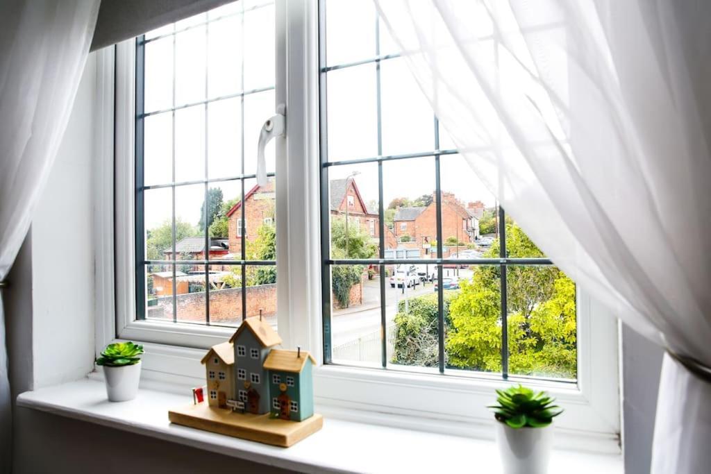 Hidden Gem Canal Facing Retreat With Lovely Walks Hopwas エクステリア 写真