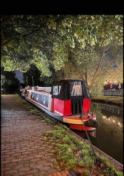 Hidden Gem Canal Facing Retreat With Lovely Walks Hopwas エクステリア 写真