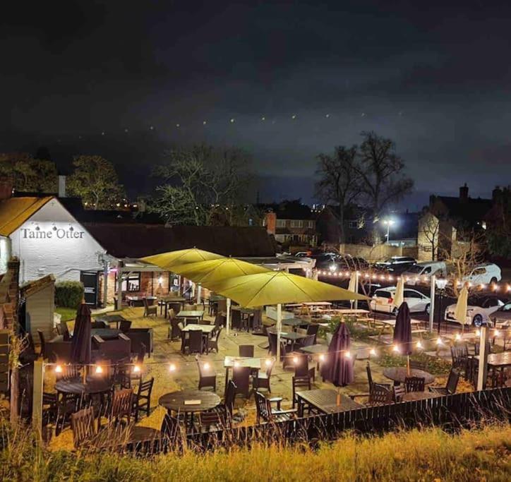 Hidden Gem Canal Facing Retreat With Lovely Walks Hopwas エクステリア 写真