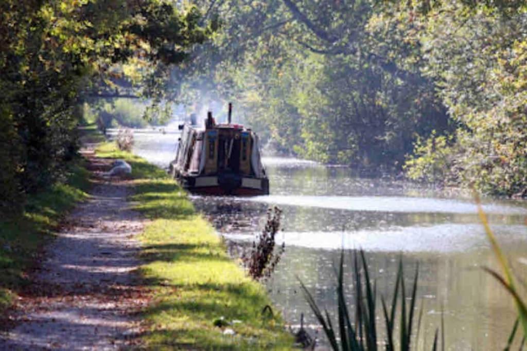 Hidden Gem Canal Facing Retreat With Lovely Walks Hopwas エクステリア 写真
