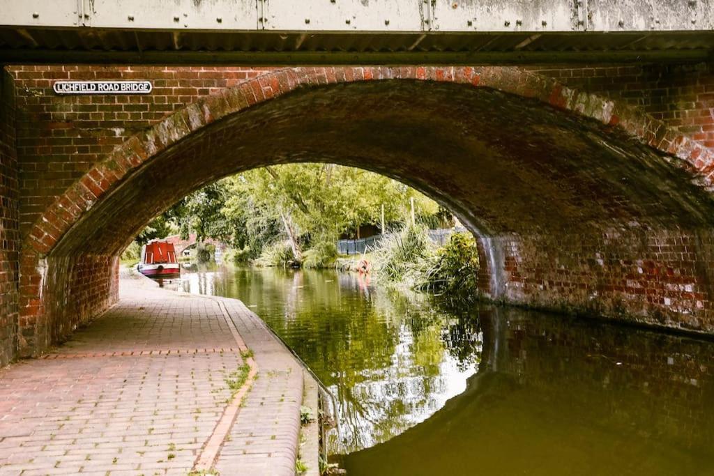Hidden Gem Canal Facing Retreat With Lovely Walks Hopwas エクステリア 写真