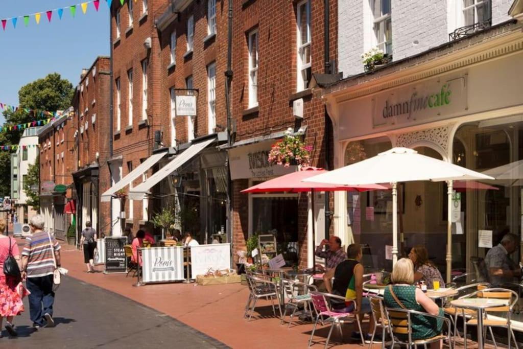 Hidden Gem Canal Facing Retreat With Lovely Walks Hopwas エクステリア 写真